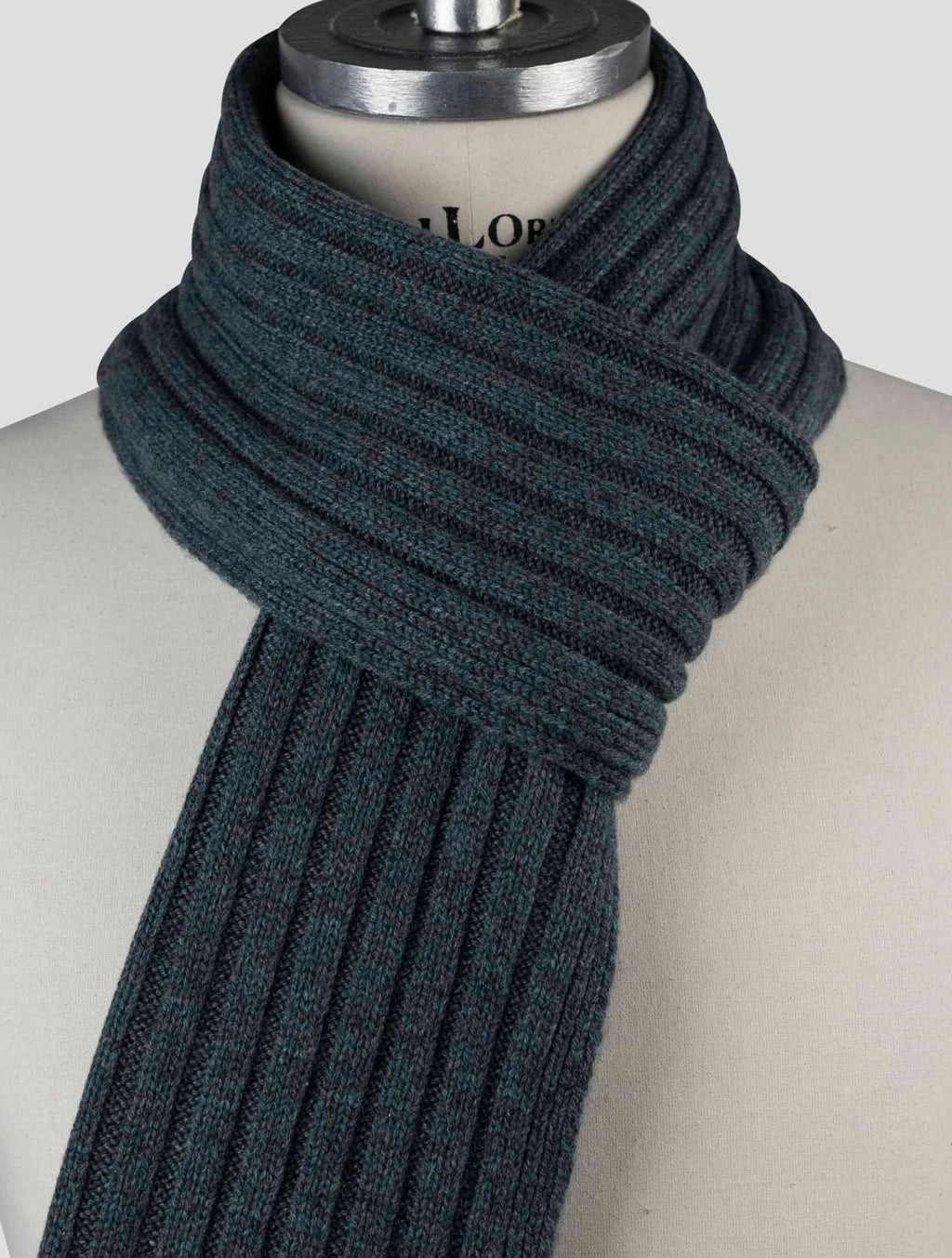 Gran Sasso Gran Sasso Blue Cashmere Scarves Blue 001