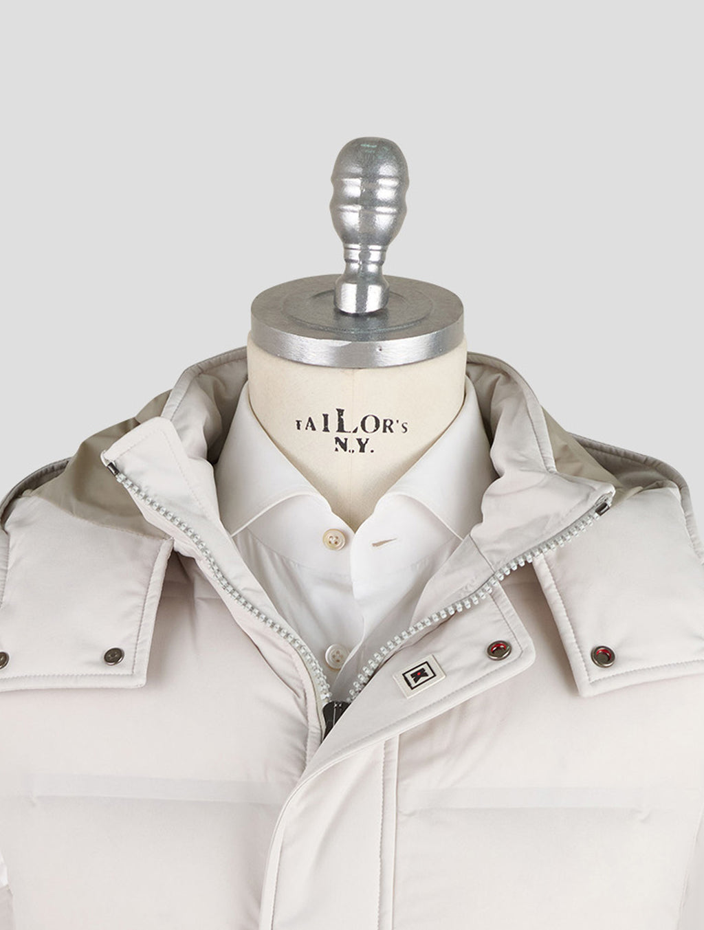 Kired White Pa Gilet Coat