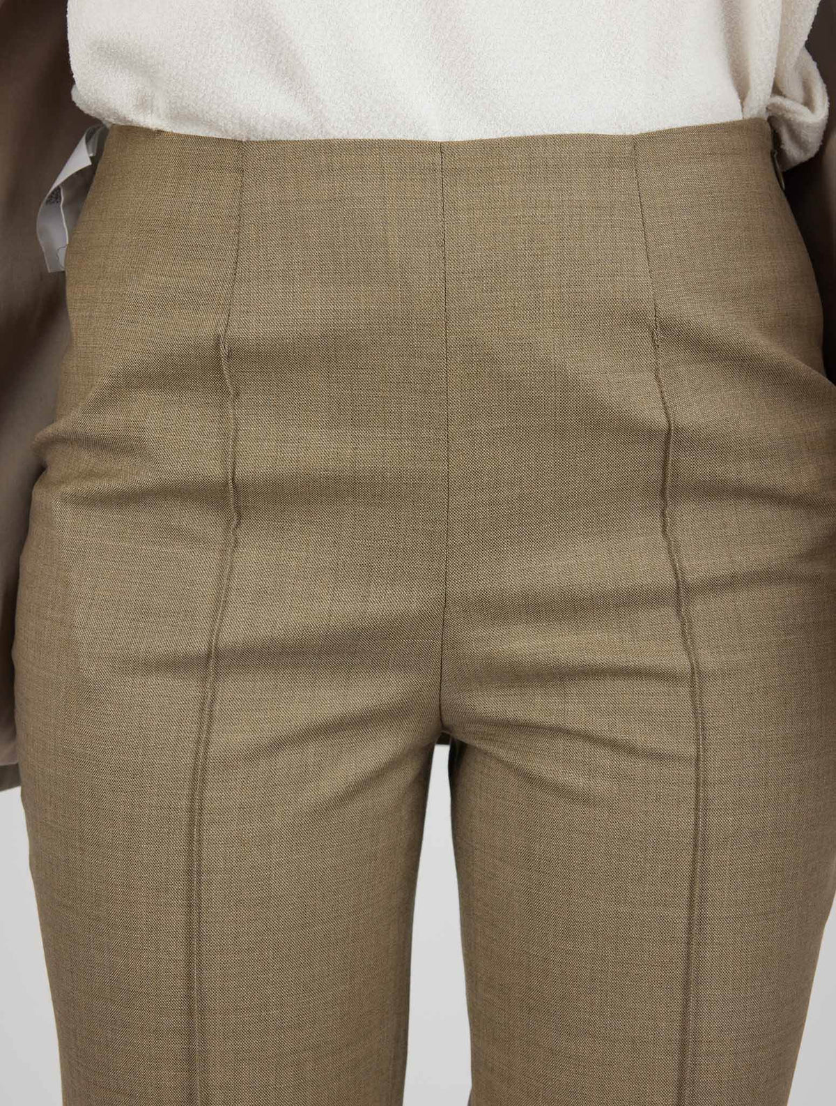 Kiton Tauper Virgin Wool Ea Suit