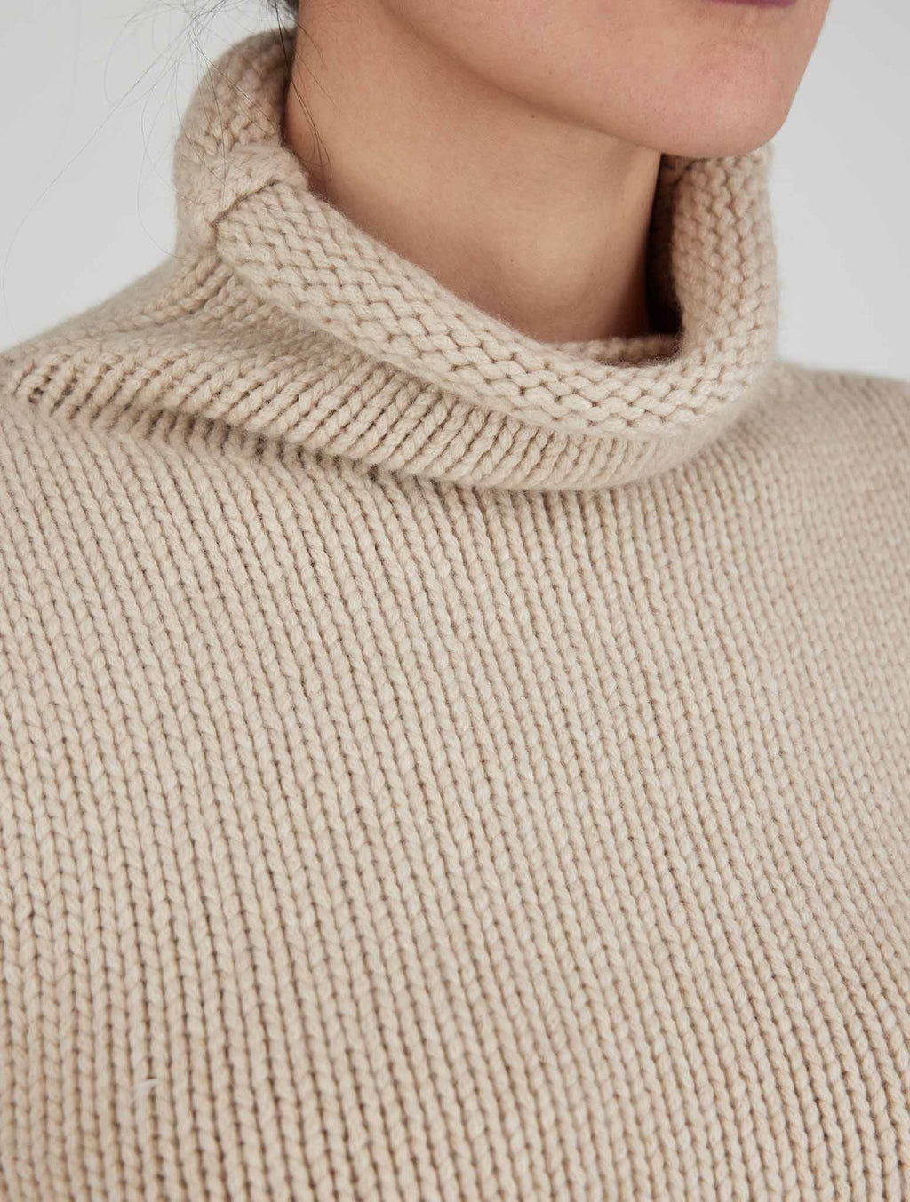 Kiton Beige Cashmere Sweater Turtleneck