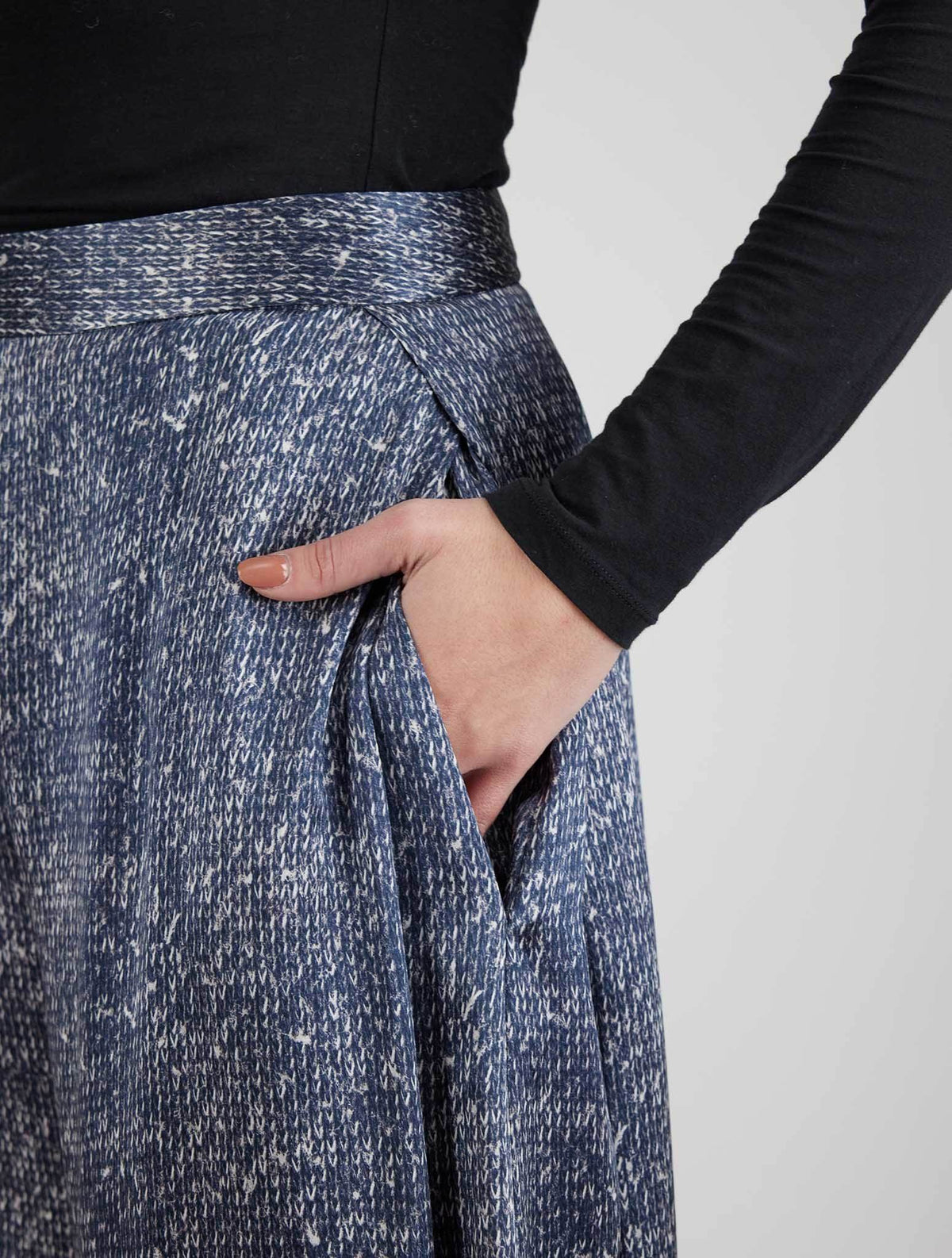 Kiton Blue Silk Pants