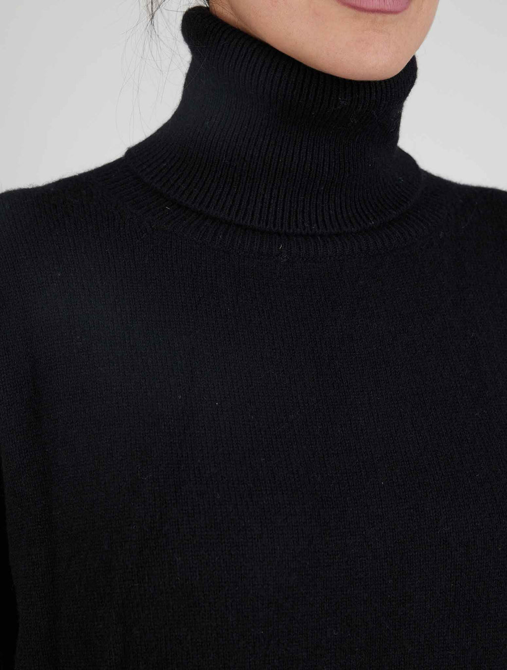 Kiton Black Cashmere Sweater Turtleneck