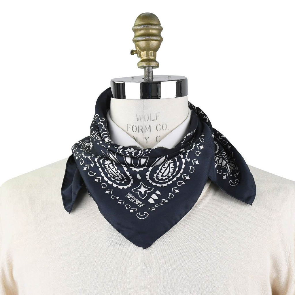 FEFÈ Glamour Pochette Fefè Dark Blue White Silk Scarf Dark Blue/White 000