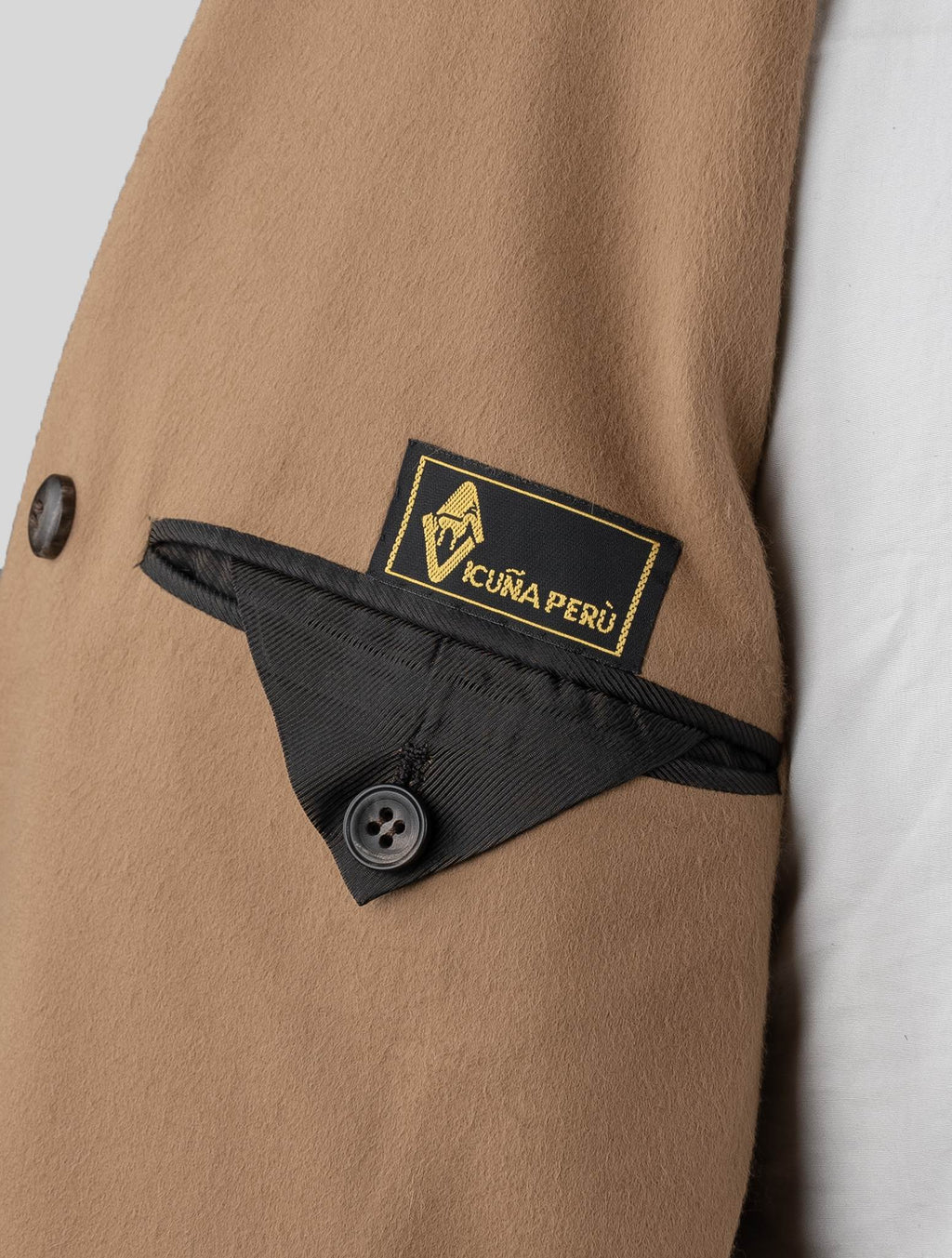 Kiton Beige Vicuna Perù Overcoat